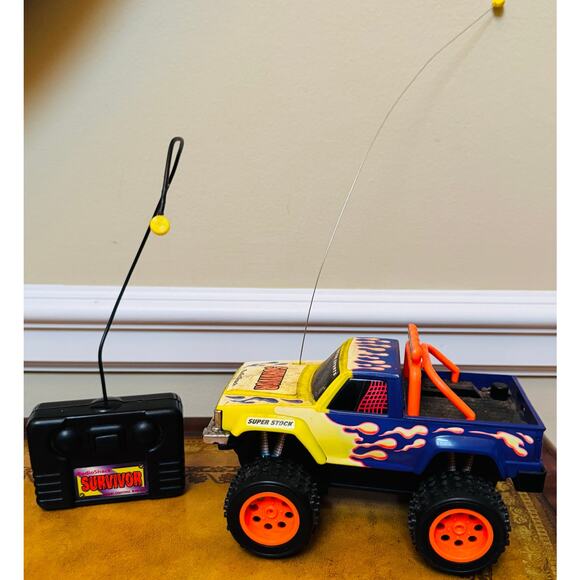Radio Shack Survivor 60-4197 Vintage Remote Control Off Road Toy Truck Working